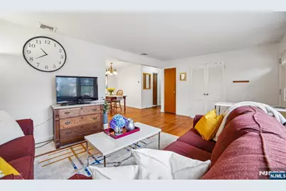 284 Madison Avenue, Cresskill, NJ 07626 - Photo 10