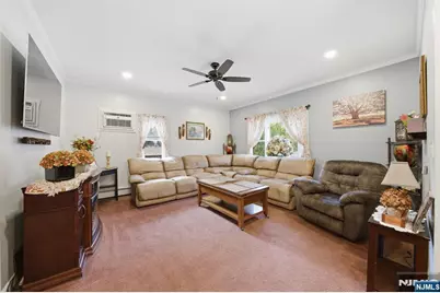 9 Vreeland Avenue, East Rutherford, NJ 07073 - Photo 8