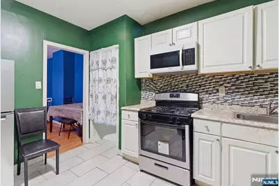 29 Victoria Avenue, Newark, NJ 07104 - Photo 8