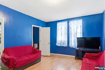 29 Victoria Avenue, Newark, NJ 07104 - Photo 4