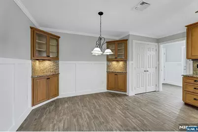 488 Fairlawn Parkway, Saddle Brook Township, NJ 07663 - Photo 12