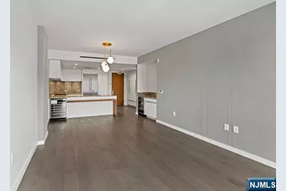 320 Adolphus Avenue 404 #404, Cliffside Park, NJ 07010 - Photo 6