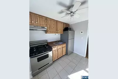 103A Hastings Avenue, Rutherford, NJ 07070 - Photo 8