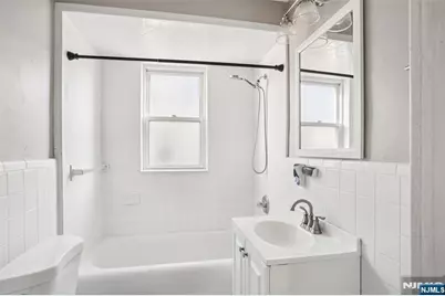 105 Livingston Avenue 1 #1, Lyndhurst Township, NJ 07071 - Photo 10