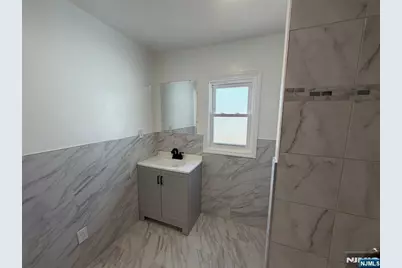 1127 Earle Place, Plainfield, NJ 07062 - Photo 18