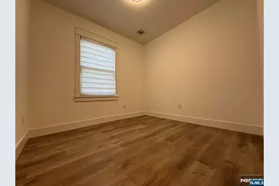 517 Lincoln Street 3 #3, Palisades Park, NJ 07650 - Photo 8