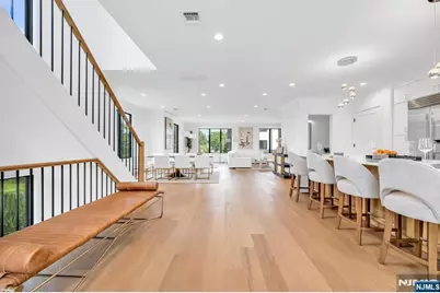 2 Skye Drive, Paramus, NJ 07652 - Photo 2