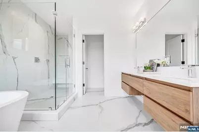 2 Skye Drive, Paramus, NJ 07652 - Photo 14