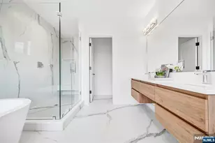 2 Skye Dr, Paramus, NJ 07652 - Photo 14