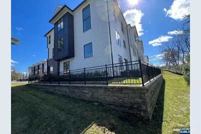 2 Skye Drive, Paramus, NJ 07652 - Photo 30