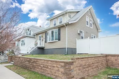 133 Forest Avenue, Lyndhurst Township, NJ 07071 - Photo 4