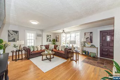 133 Forest Avenue, Lyndhurst Township, NJ 07071 - Photo 8