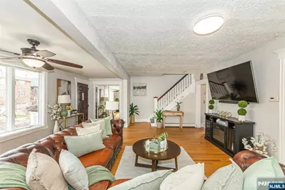 133 Forest Avenue, Lyndhurst Township, NJ 07071 - Photo 12