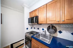 278 Monmouth Street 201, Jersey City, NJ 07302 - Photo 8