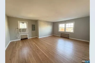 175 Van Winkle Street 2nd Fl #2nd fl, East Rutherford, NJ 07073 - Photo 4