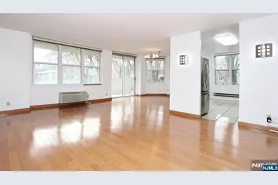 200 Grand Cove Way 2A #2A, Edgewater, NJ 07020 - Photo 6