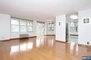 200 Grand Cove Way 2A, Edgewater, NJ 07020 - Photo 6