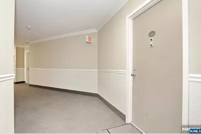 200 Grand Cove Way 2A #2A, Edgewater, NJ 07020 - Photo 4