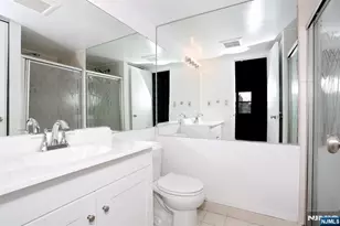 200 Grand Cove Way 2A, Edgewater, NJ 07020 - Photo 26