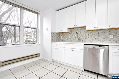 200 Grand Cove Way 2A #2A, Edgewater, NJ 07020 - Photo 14