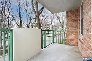 200 Grand Cove Way 2A, Edgewater, NJ 07020 - Photo 28