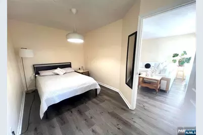 275 Hoym Street 2E #2E, Fort Lee, NJ 07024 - Photo 6