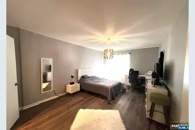 275 Hoym Street 2E #2E, Fort Lee, NJ 07024 - Photo 10