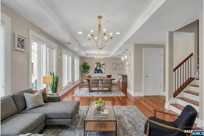 31 Cambridge Way, Weehawken, NJ 07086 - Photo 8