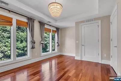 31 Cambridge Way, Weehawken, NJ 07086 - Photo 16