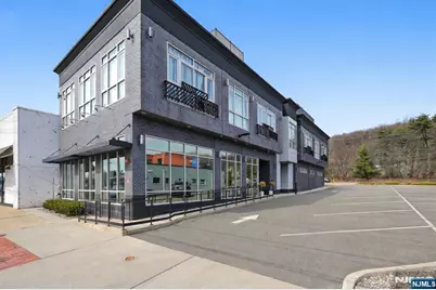 271 Millburn Avenue D #D, Millburn, NJ 07041 - Photo 1