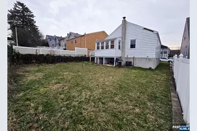 451 Wilson Avenue, Lyndhurst Township, NJ 07071 - Photo 24