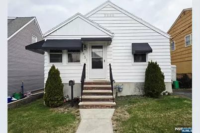 451 Wilson Avenue, Lyndhurst Township, NJ 07071 - Photo 4