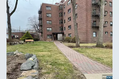 3030 Edwin Avenue 2 A #2 A, Fort Lee, NJ 07024 - Photo 4