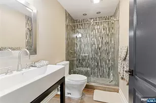 119 Hudson Cove, Edgewater, NJ 07020 - Photo 38