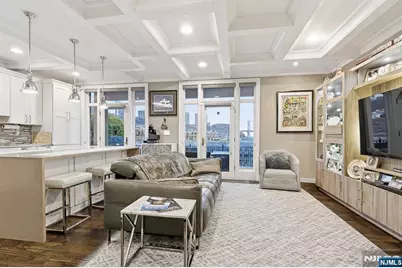 119 Hudson Cove, Edgewater, NJ 07020 - Photo 4