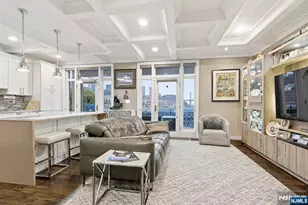 119 Hudson Cove, Edgewater, NJ 07020 - Photo 4