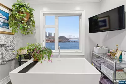 119 Hudson Cove, Edgewater, NJ 07020 - Photo 30