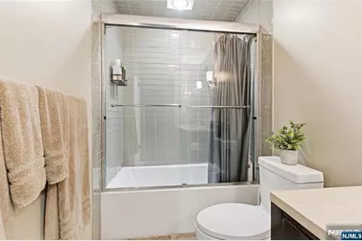 119 Hudson Cove, Edgewater, NJ 07020 - Photo 36