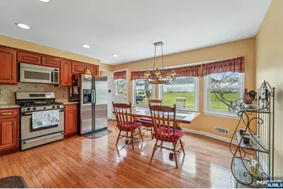 14 Eton Place, Springfield, NJ 07081 - Photo 10