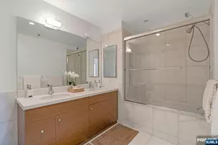 3219 City Pl, Edgewater, NJ 07020 - Photo 16
