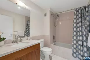 3219 City Pl, Edgewater, NJ 07020 - Photo 18