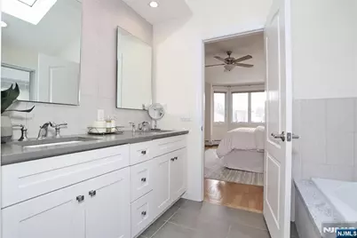 223 Grant Avenue, Cliffside Park, NJ 07010 - Photo 28