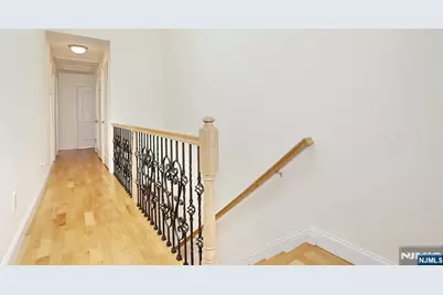 223 Grant Avenue, Cliffside Park, NJ 07010 - Photo 30