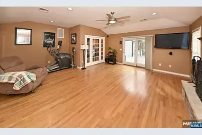 217 Sweetbriar Place, Paramus, NJ 07652 - Photo 6