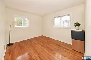 217 Sweetbriar Pl, Paramus, NJ 07652 - Photo 12