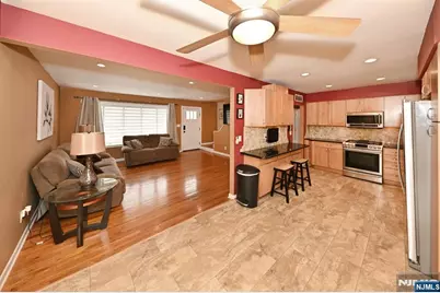 217 Sweetbriar Place, Paramus, NJ 07652 - Photo 8