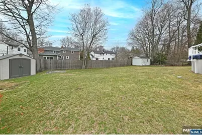 217 Sweetbriar Place, Paramus, NJ 07652 - Photo 26