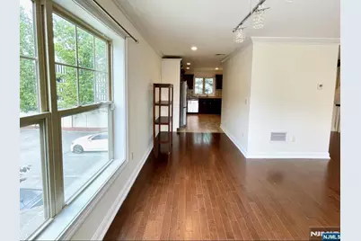 1625 Paterson Plank Road 18 #18, Secaucus, NJ 07094 - Photo 6