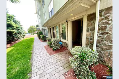 1625 Paterson Plank Road 18 #18, Secaucus, NJ 07094 - Photo 1