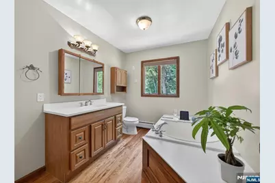 219 Kociemba Drive, River Vale Township, NJ 07675 - Photo 20